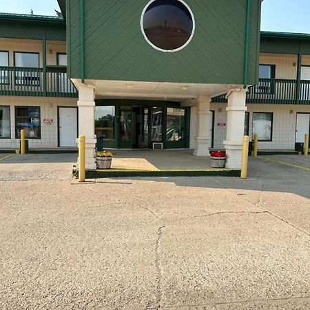 Goodknight Inn Lloydminster Exterior photo